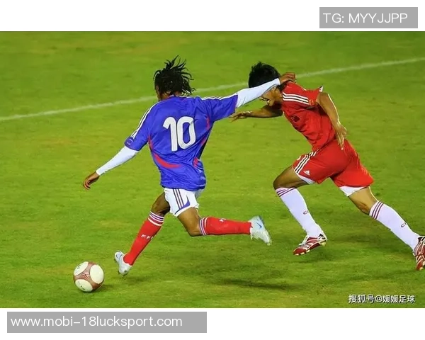 阿什拉夫满怀喜悦为球队贡献双球表现出色满意度高 阿什拉夫满怀喜悦为球队贡献双球表现出色满意度高